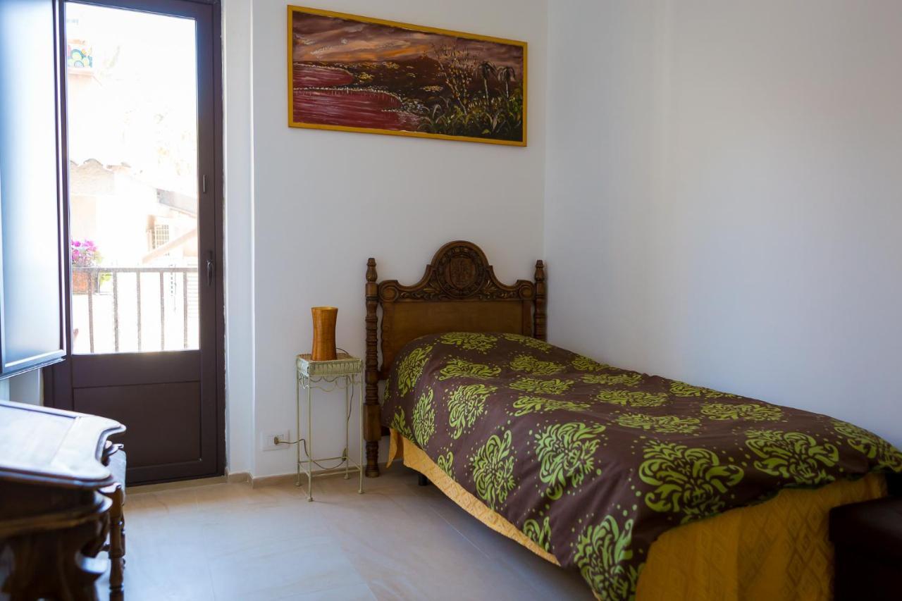 B&B La Casa Gialla Taormina Exterior foto